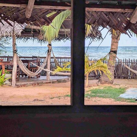 Surfpoint Sri Lanka Kite Village Kalpitiya Bagian luar foto