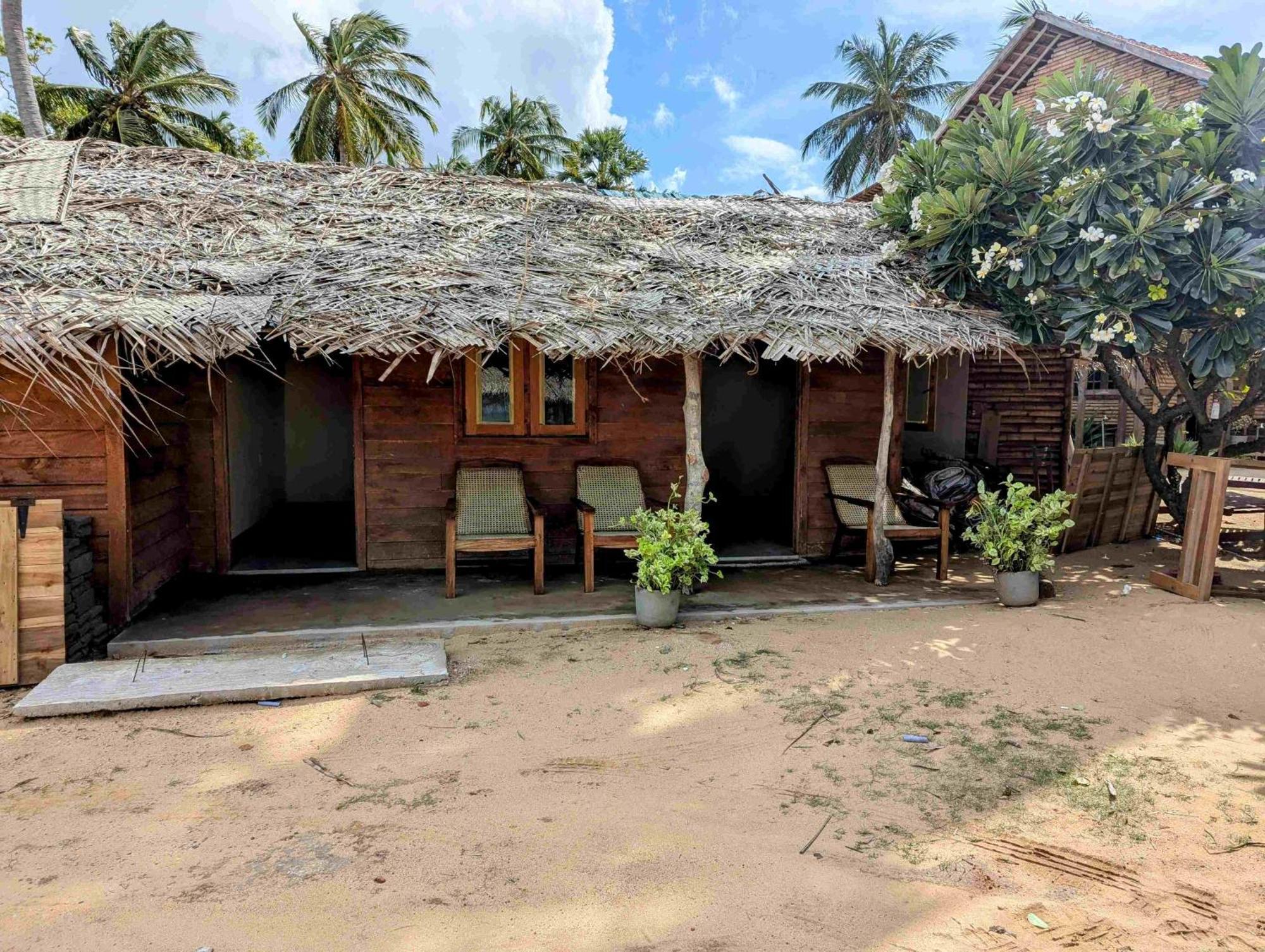 Surfpoint Sri Lanka Kite Village Kalpitiya Bagian luar foto